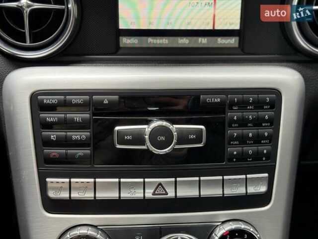 Черный Мерседес СЛК-Класс, объемом двигателя 1.8 л и пробегом 240 тыс. км за 12999 $, фото 42 на Automoto.ua