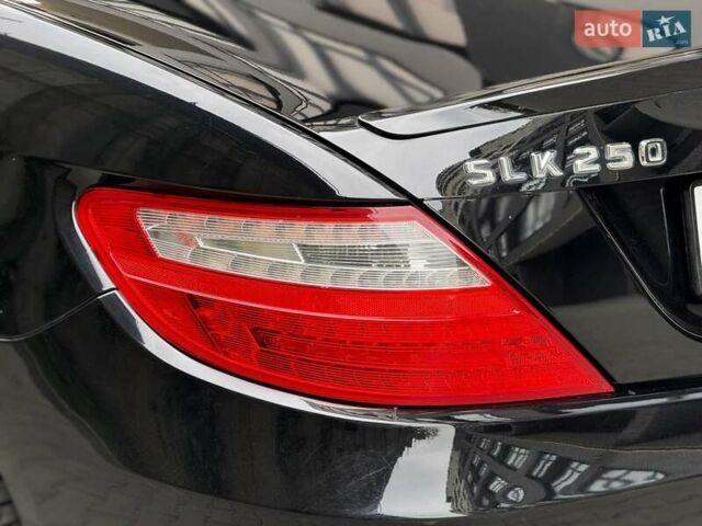 Черный Мерседес СЛК-Класс, объемом двигателя 1.8 л и пробегом 240 тыс. км за 12999 $, фото 16 на Automoto.ua