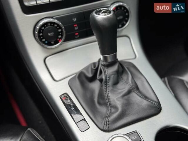 Черный Мерседес СЛК-Класс, объемом двигателя 1.8 л и пробегом 240 тыс. км за 12999 $, фото 45 на Automoto.ua