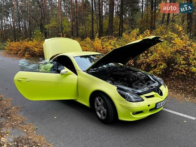Жовтий Мерседес СЛК-Клас, об'ємом двигуна 2 л та пробігом 240 тис. км за 9300 $, фото 9 на Automoto.ua