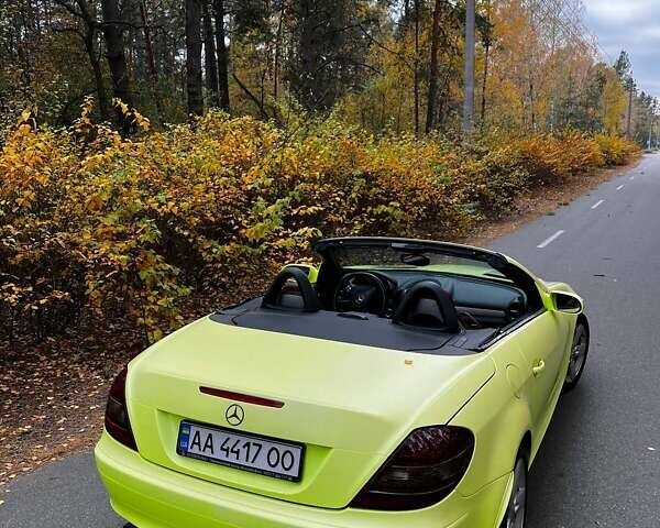 Жовтий Мерседес СЛК-Клас, об'ємом двигуна 2 л та пробігом 240 тис. км за 9300 $, фото 6 на Automoto.ua