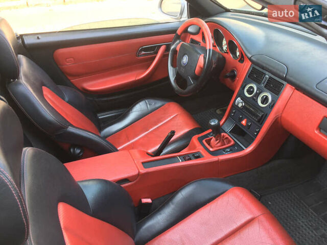 Сірий Мерседес СЛК-Клас, об'ємом двигуна 2.3 л та пробігом 100 тис. км за 6000 $, фото 7 на Automoto.ua