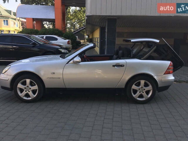 Сірий Мерседес СЛК-Клас, об'ємом двигуна 2.3 л та пробігом 100 тис. км за 6000 $, фото 3 на Automoto.ua