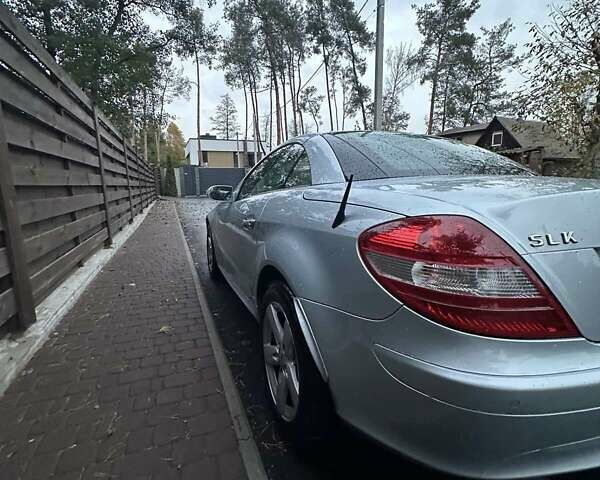 Мерседес СЛК-Клас 2005 у Києві на Automoto.ua Сірий Мерседес СЛК-Клас, об'ємом двигуна 1.8 л та пробігом 98 тис. км за 12700 $, фото 12 на Automoto.ua