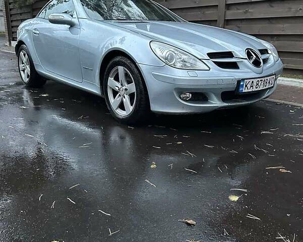 Мерседес СЛК-Клас 2005 у Києві на Automoto.ua Сірий Мерседес СЛК-Клас, об'ємом двигуна 1.8 л та пробігом 98 тис. км за 12700 $, фото 10 на Automoto.ua