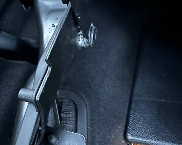 Мерседес СЛК-Клас 2005 у Києві на Automoto.ua Сірий Мерседес СЛК-Клас, об'ємом двигуна 1.8 л та пробігом 98 тис. км за 12700 $, фото 17 на Automoto.ua