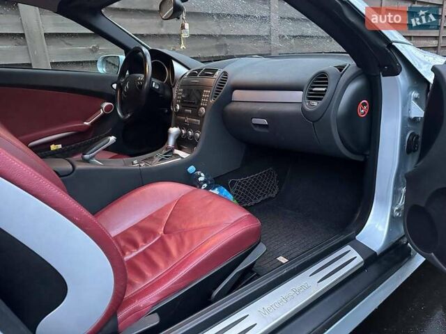 Мерседес СЛК-Клас 2005 у Києві на Automoto.ua Сірий Мерседес СЛК-Клас, об'ємом двигуна 1.8 л та пробігом 98 тис. км за 12700 $, фото 24 на Automoto.ua