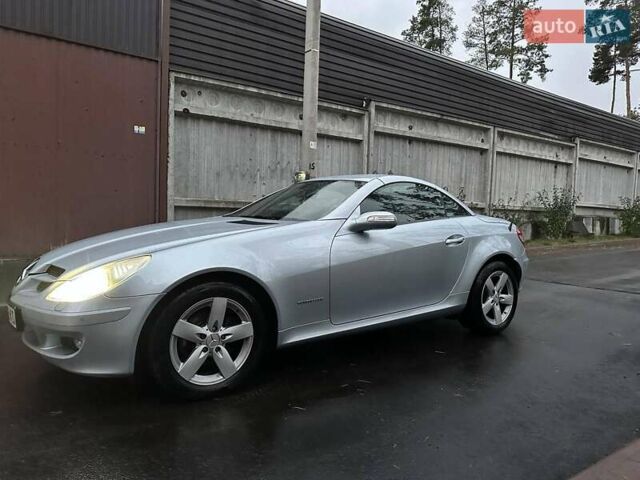 Мерседес СЛК-Клас 2005 у Києві на Automoto.ua Сірий Мерседес СЛК-Клас, об'ємом двигуна 1.8 л та пробігом 98 тис. км за 12700 $, фото 2 на Automoto.ua