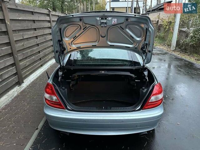 Мерседес СЛК-Клас 2005 у Києві на Automoto.ua Сірий Мерседес СЛК-Клас, об'ємом двигуна 1.8 л та пробігом 98 тис. км за 12700 $, фото 15 на Automoto.ua