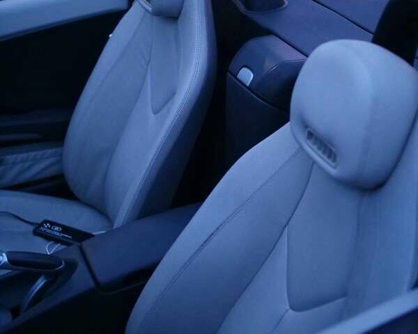 Серый Мерседес СЛК-Класс, объемом двигателя 3 л и пробегом 170 тыс. км за 10500 $, фото 23 на Automoto.ua