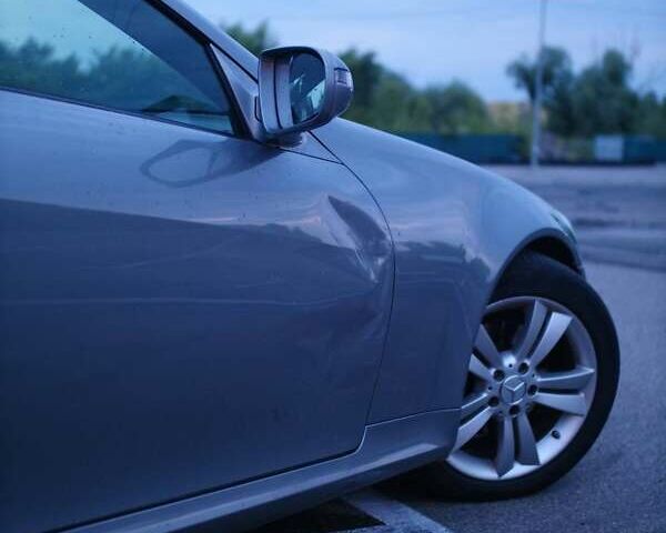 Серый Мерседес СЛК-Класс, объемом двигателя 3 л и пробегом 170 тыс. км за 10500 $, фото 6 на Automoto.ua