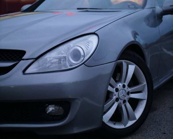 Серый Мерседес СЛК-Класс, объемом двигателя 3 л и пробегом 170 тыс. км за 10500 $, фото 3 на Automoto.ua