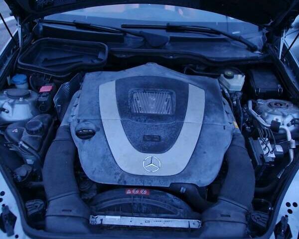 Серый Мерседес СЛК-Класс, объемом двигателя 3 л и пробегом 170 тыс. км за 10500 $, фото 12 на Automoto.ua