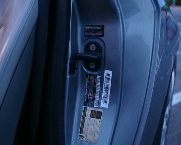 Серый Мерседес СЛК-Класс, объемом двигателя 3 л и пробегом 170 тыс. км за 10500 $, фото 26 на Automoto.ua