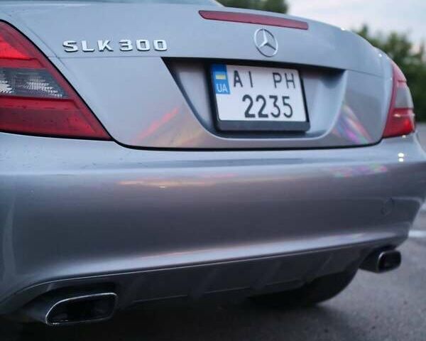 Серый Мерседес СЛК-Класс, объемом двигателя 3 л и пробегом 170 тыс. км за 10500 $, фото 9 на Automoto.ua
