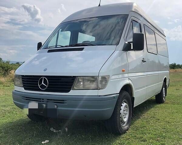 Белый Мерседес Sprinter 312 груз.-пасс., объемом двигателя 2.9 л и пробегом 847 тыс. км за 7299 $, фото 2 на Automoto.ua