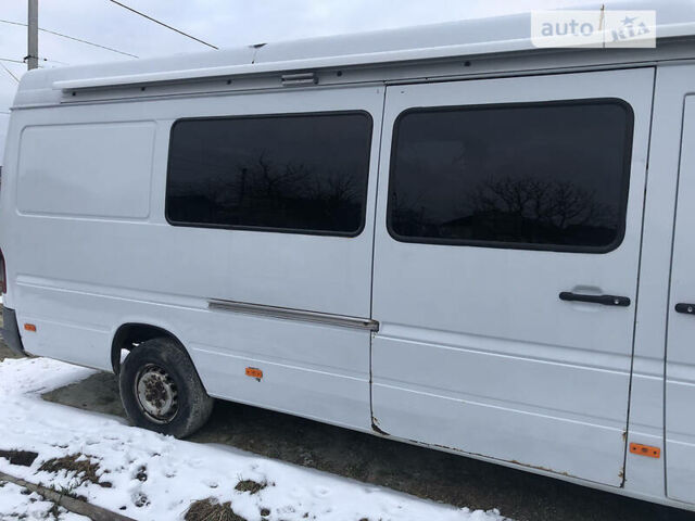 Белый Мерседес Sprinter 312 груз.-пасс., объемом двигателя 2.9 л и пробегом 380 тыс. км за 7200 $, фото 4 на Automoto.ua