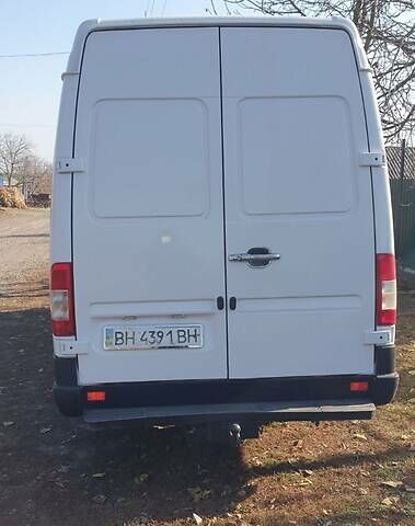 Белый Мерседес Sprinter 312 груз.-пасс., объемом двигателя 2.9 л и пробегом 490 тыс. км за 7999 $, фото 2 на Automoto.ua