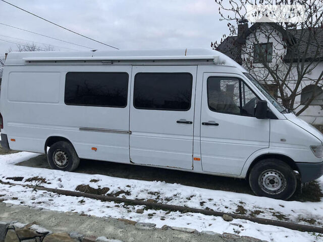 Белый Мерседес Sprinter 312 груз.-пасс., объемом двигателя 2.9 л и пробегом 380 тыс. км за 7200 $, фото 3 на Automoto.ua