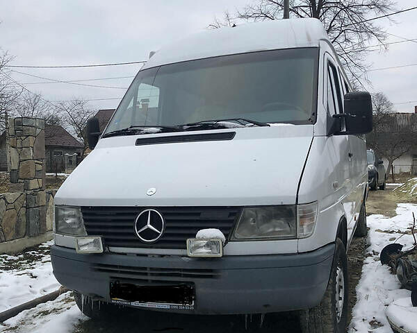 Білий Мерседес Sprinter 312 груз.-пасс., об'ємом двигуна 2.9 л та пробігом 380 тис. км за 7200 $, фото 2 на Automoto.ua