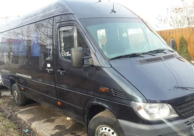 Чорний Мерседес Sprinter 313 груз.-пасс., об'ємом двигуна 2.2 л та пробігом 740 тис. км за 8000 $, фото 3 на Automoto.ua