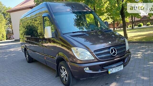 Коричневый Мерседес Sprinter 313 груз.-пасс., объемом двигателя 2.2 л и пробегом 400 тыс. км за 14850 $, фото 10 на Automoto.ua