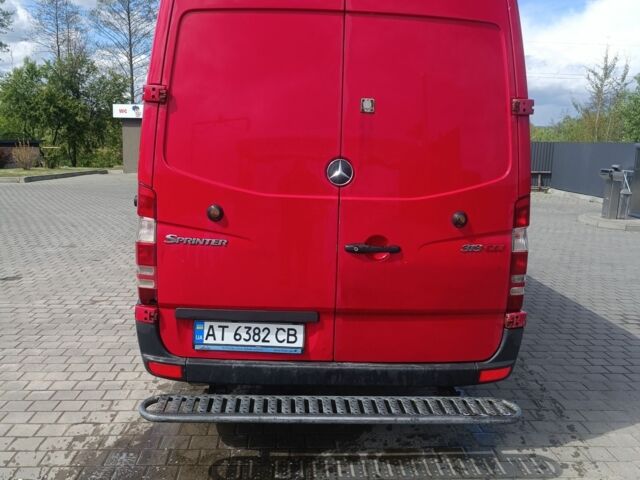 Красный Мерседес Спринтер 313, объемом двигателя 2.1 л и пробегом 183 тыс. км за 12900 $, фото 6 на Automoto.ua