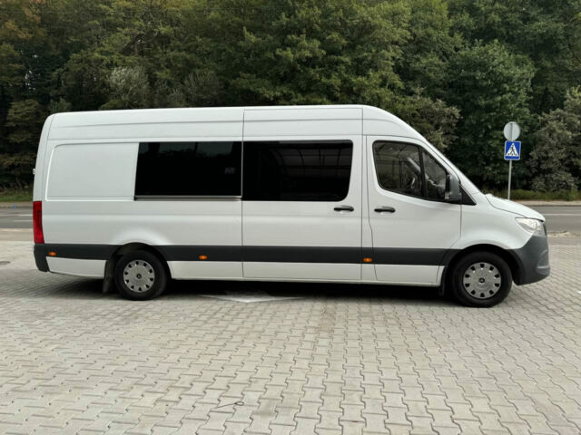 Белый Мерседес Спринтер 314 пасс., объемом двигателя 2.2 л и пробегом 215 тыс. км за 36490 $, фото 3 на Automoto.ua