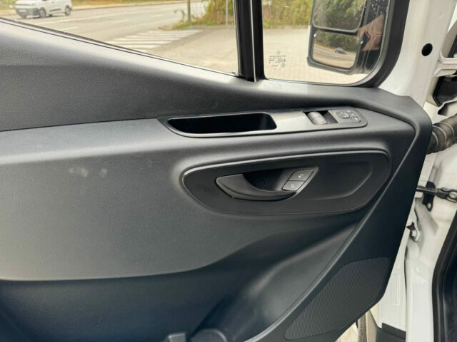 Белый Мерседес Спринтер 314 пасс., объемом двигателя 2.2 л и пробегом 215 тыс. км за 36490 $, фото 7 на Automoto.ua