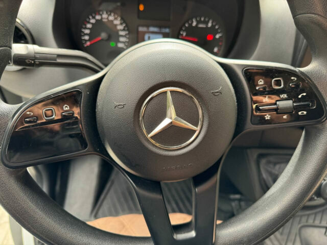 Белый Мерседес Спринтер 314 пасс., объемом двигателя 2.2 л и пробегом 215 тыс. км за 36490 $, фото 10 на Automoto.ua