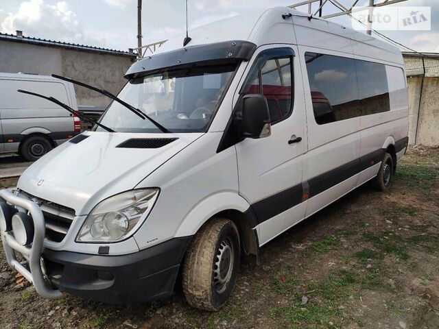 Белый Мерседес Sprinter 315 груз.-пасс., объемом двигателя 2.2 л и пробегом 315 тыс. км за 14200 $, фото 2 на Automoto.ua