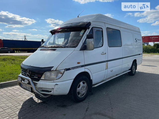 Белый Мерседес Sprinter 316 груз.-пасс., объемом двигателя 2.7 л и пробегом 550 тыс. км за 8200 $, фото 6 на Automoto.ua