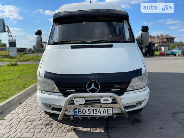 Белый Мерседес Sprinter 316 груз.-пасс., объемом двигателя 2.7 л и пробегом 550 тыс. км за 8200 $, фото 1 на Automoto.ua