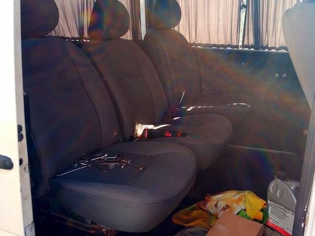 Білий Мерседес Sprinter, об'ємом двигуна 2.3 л та пробігом 600 тис. км за 3500 $, фото 5 на Automoto.ua