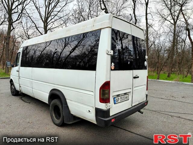 Белый Мерседес Sprinter, объемом двигателя 2.9 л и пробегом 300 тыс. км за 7000 $, фото 5 на Automoto.ua