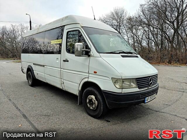 Белый Мерседес Sprinter, объемом двигателя 2.9 л и пробегом 300 тыс. км за 7000 $, фото 1 на Automoto.ua