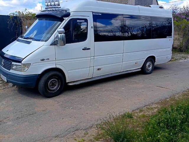 Белый Мерседес Sprinter, объемом двигателя 2.9 л и пробегом 250 тыс. км за 5700 $, фото 6 на Automoto.ua