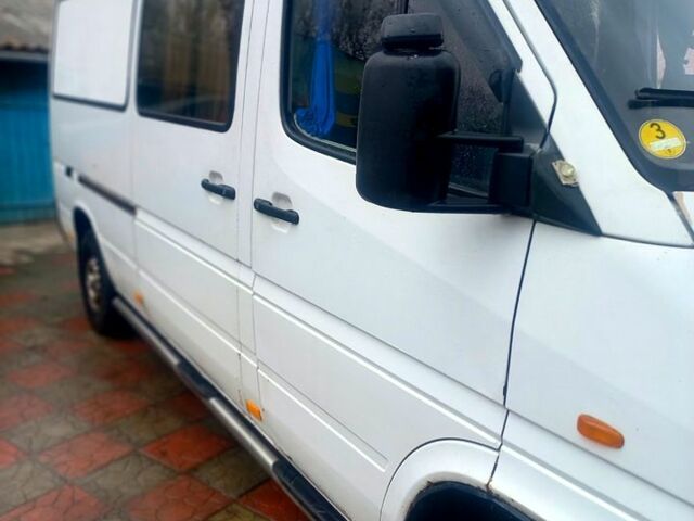 Белый Мерседес Sprinter, объемом двигателя 29 л и пробегом 850 тыс. км за 7500 $, фото 1 на Automoto.ua