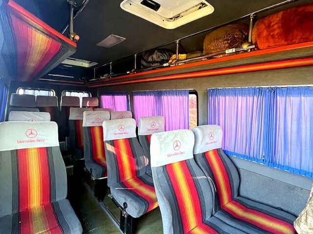 Белый Мерседес Sprinter, объемом двигателя 2.2 л и пробегом 700 тыс. км за 10000 $, фото 4 на Automoto.ua
