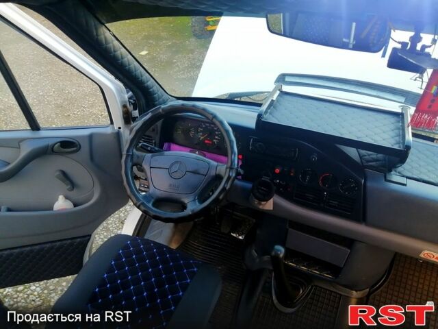 Белый Мерседес Sprinter, объемом двигателя 2.9 л и пробегом 100 тыс. км за 13000 $, фото 9 на Automoto.ua