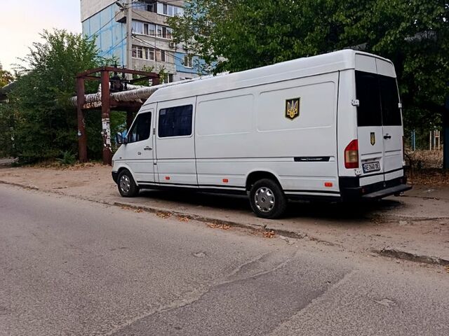 Белый Мерседес Sprinter, объемом двигателя 2.2 л и пробегом 480 тыс. км за 5000 $, фото 7 на Automoto.ua