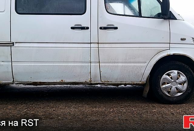 Білий Мерседес Sprinter, об'ємом двигуна 2.2 л та пробігом 364 тис. км за 6000 $, фото 3 на Automoto.ua
