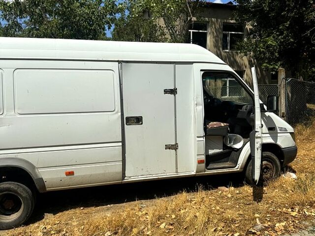 Білий Мерседес Sprinter, об'ємом двигуна 2.2 л та пробігом 80 тис. км за 8000 $, фото 1 на Automoto.ua
