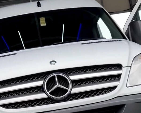Белый Мерседес Sprinter, объемом двигателя 0 л и пробегом 700 тыс. км за 18000 $, фото 8 на Automoto.ua