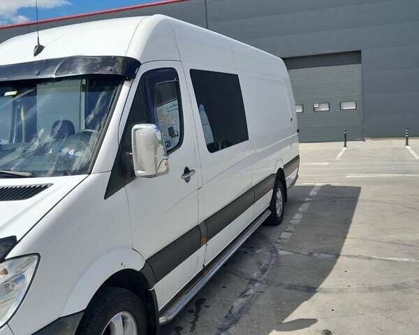 Белый Мерседес Sprinter, объемом двигателя 2.99 л и пробегом 385 тыс. км за 23499 $, фото 1 на Automoto.ua