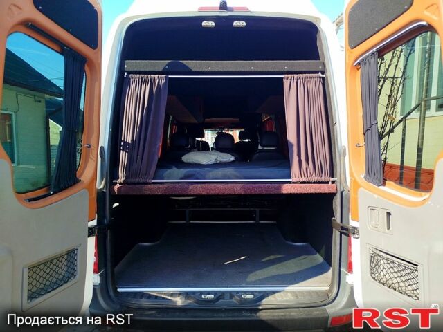 Білий Мерседес Sprinter, об'ємом двигуна 22 л та пробігом 560 тис. км за 23600 $, фото 4 на Automoto.ua