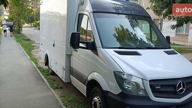 Белый Мерседес Sprinter, объемом двигателя 3 л и пробегом 270 тыс. км за 20200 $, фото 1 на Automoto.ua
