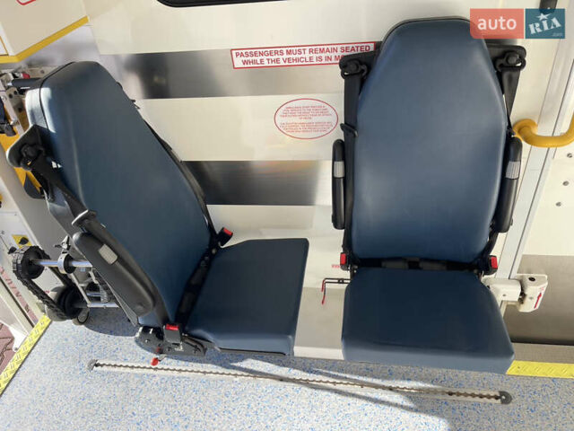 Белый Мерседес Sprinter, объемом двигателя 3 л и пробегом 251 тыс. км за 27815 $, фото 31 на Automoto.ua