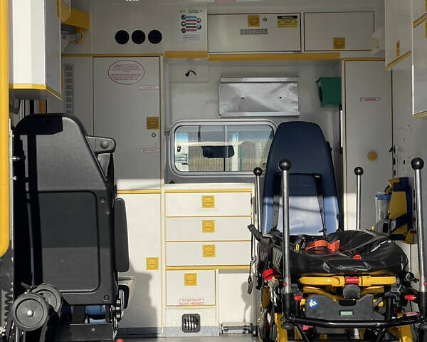 Белый Мерседес Sprinter, объемом двигателя 3 л и пробегом 251 тыс. км за 27815 $, фото 37 на Automoto.ua
