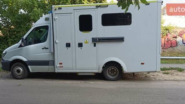 Белый Мерседес Sprinter, объемом двигателя 3 л и пробегом 270 тыс. км за 20200 $, фото 2 на Automoto.ua